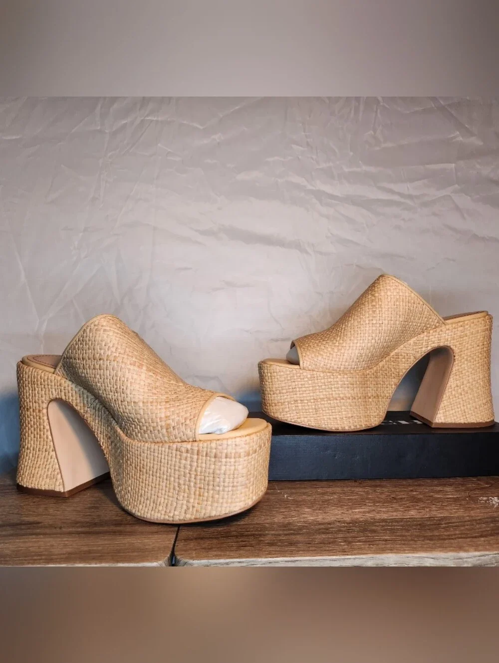 Coach stylish woven